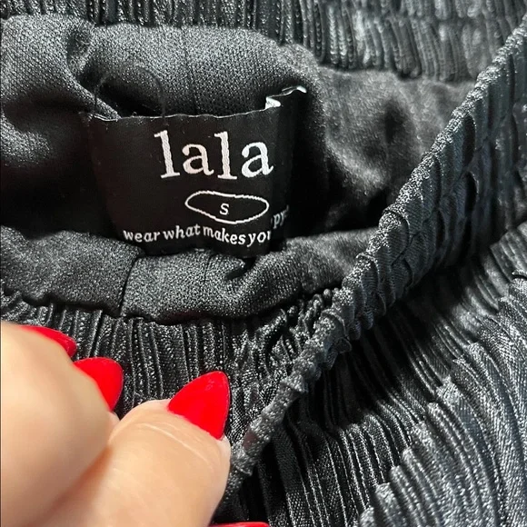 Dressed in Lala Long Sleeve Plissé Set in Black - Picture 7 of 8